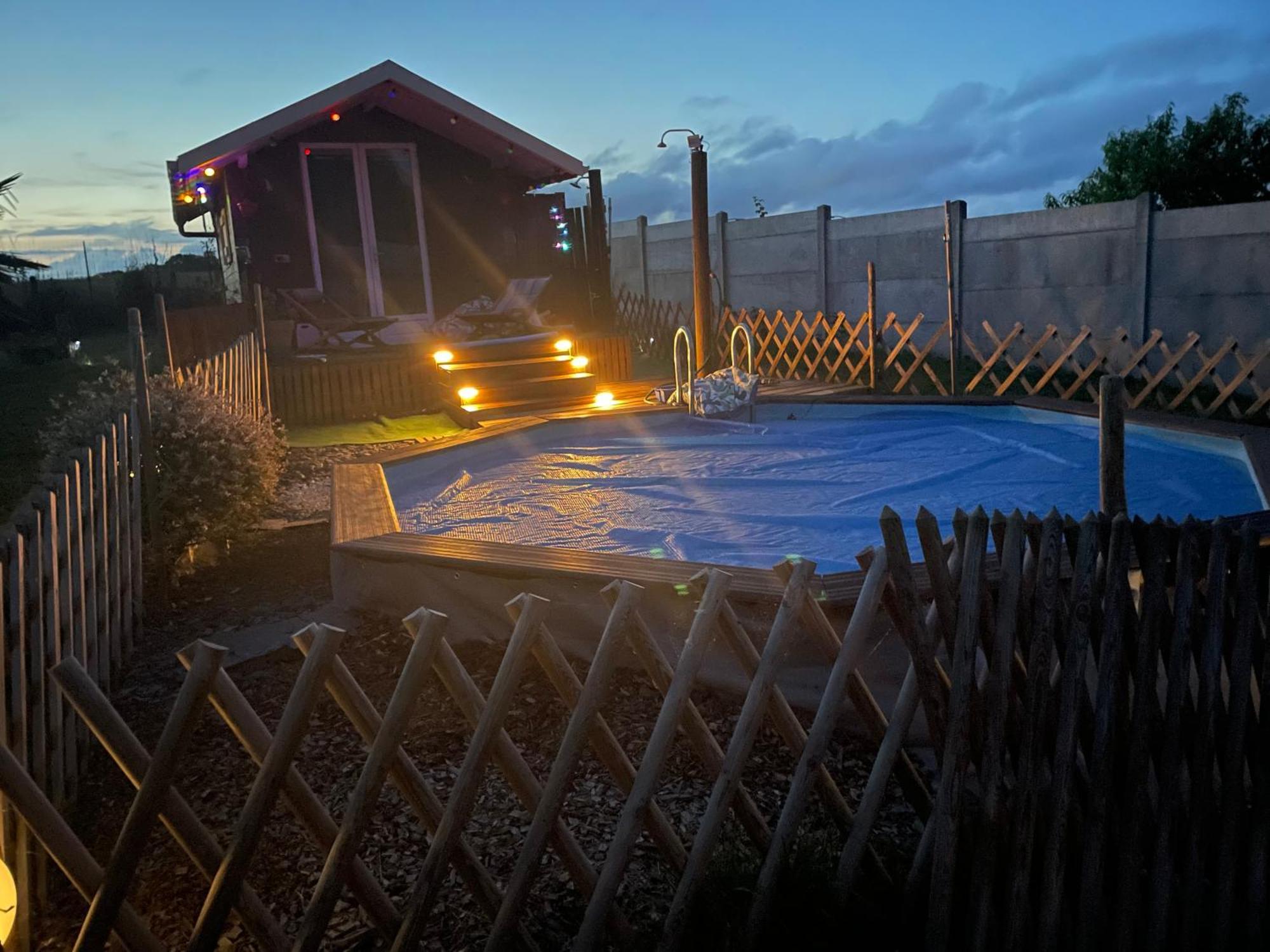 Hotel Tiny House Avec Piscine Privative Ecologique Pleudihen-sur-Rance Exterior foto